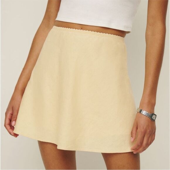 Reformation Brandy Linen Skirt in Parmesan Medium $148 - Picture 3 of 6